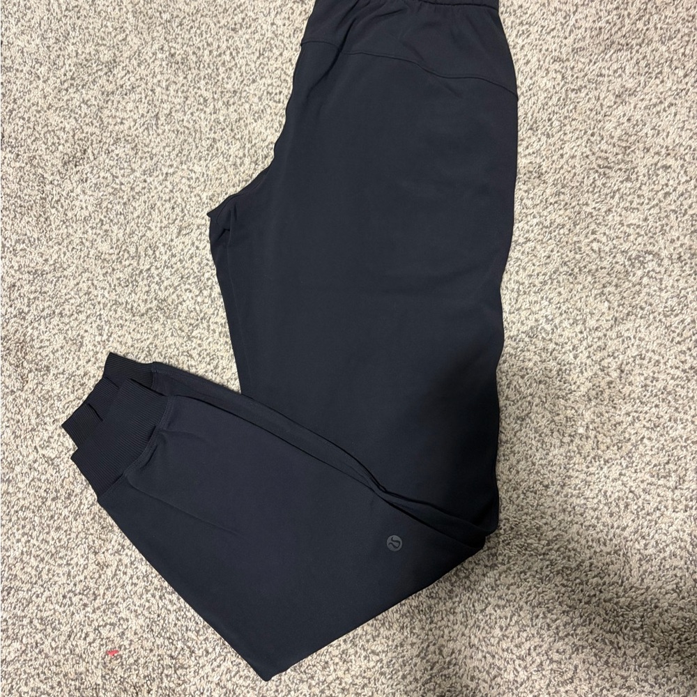 lululemon on the fly joggers